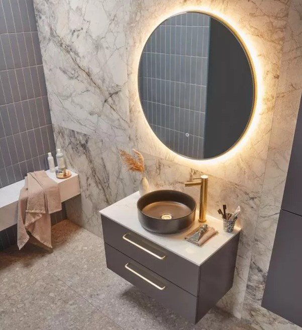 Oxygen Mirror - 600 - Brass